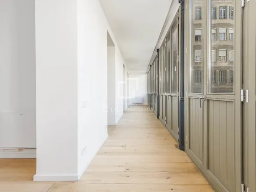 2 Bedrooms Apartment in Rambla Catalunya