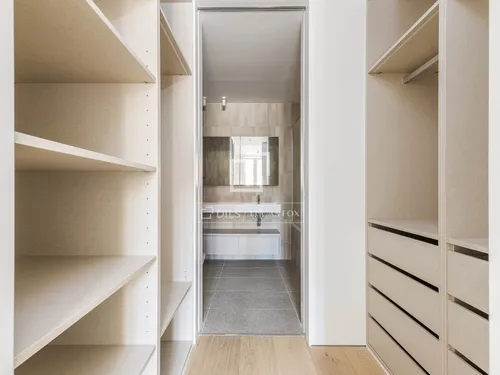 2 Bedrooms Apartment in Rambla Catalunya