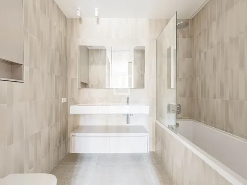 2 Bedrooms Apartment in Rambla Catalunya