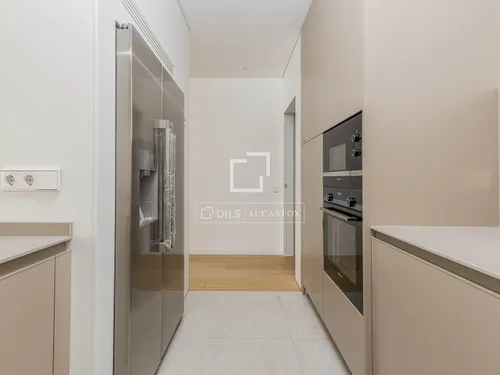 2 Bedrooms Apartment in Rambla Catalunya