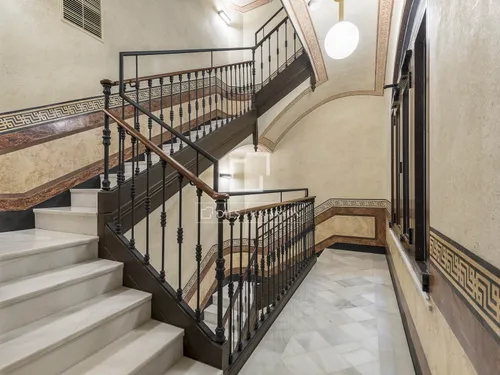 2 Bedrooms Apartment in Rambla Catalunya