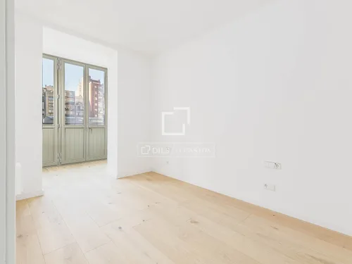 2 Bedrooms Apartment in Rambla Catalunya