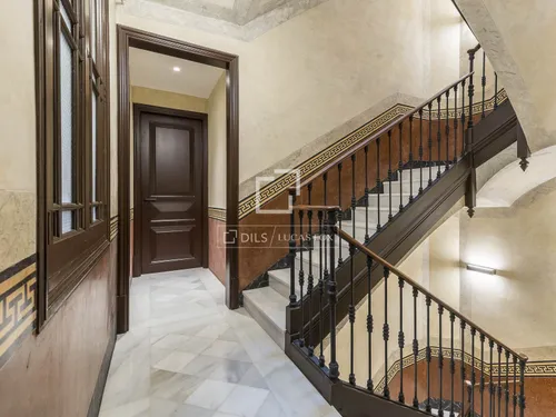 2 Bedrooms Apartment in Rambla Catalunya