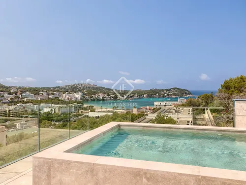4 Bedrooms Apartment in nuno sanz