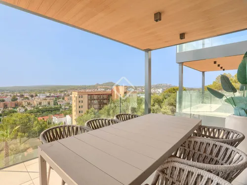 4 Bedrooms Apartment in nuno sanz