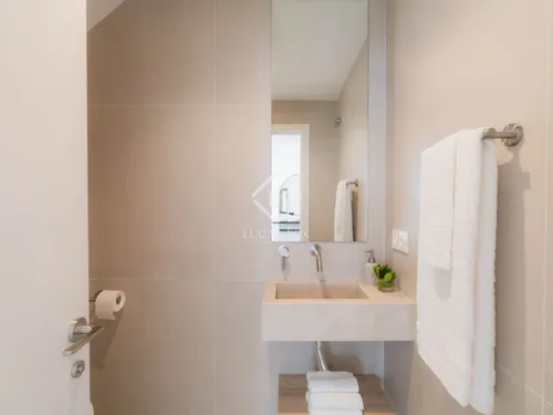 3 Bedrooms Apartment in Calle Tarragona - La Mesana