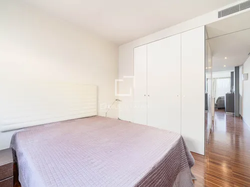 4 Bedrooms Apartment in Joan de Borbo