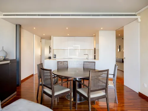 4 Bedrooms Apartment in Joan de Borbo