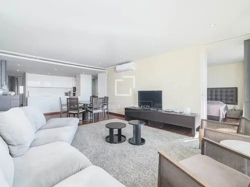 4 Bedrooms Apartment in Joan de Borbo