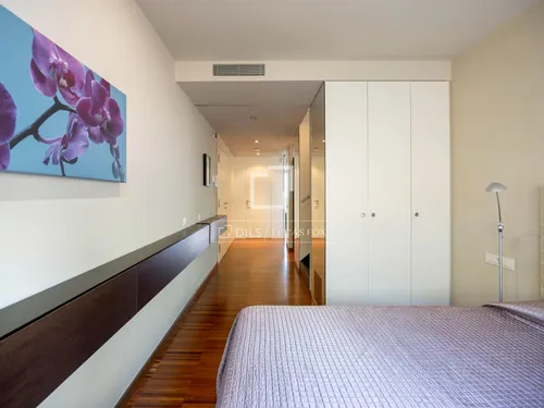 4 Bedrooms Apartment in Joan de Borbo