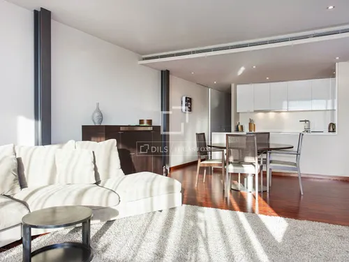 4 Bedrooms Apartment in Joan de Borbo