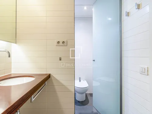 4 Bedrooms Apartment in Joan de Borbo