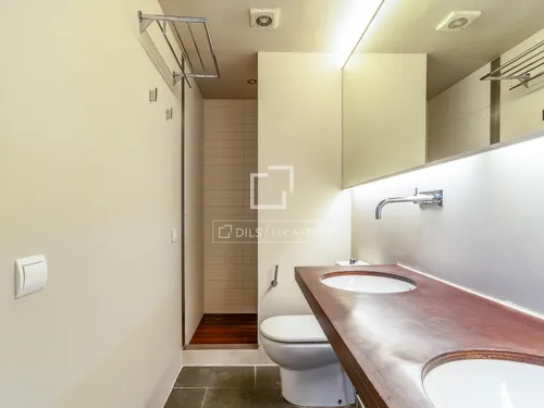 4 Bedrooms Apartment in Joan de Borbo