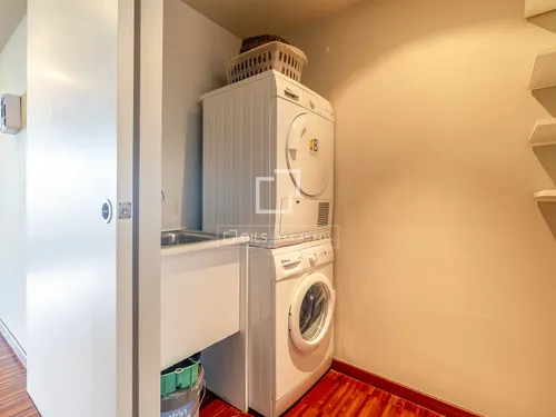 4 Bedrooms Apartment in Joan de Borbo