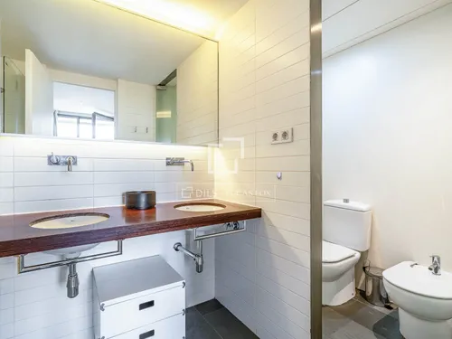 4 Bedrooms Apartment in Joan de Borbo