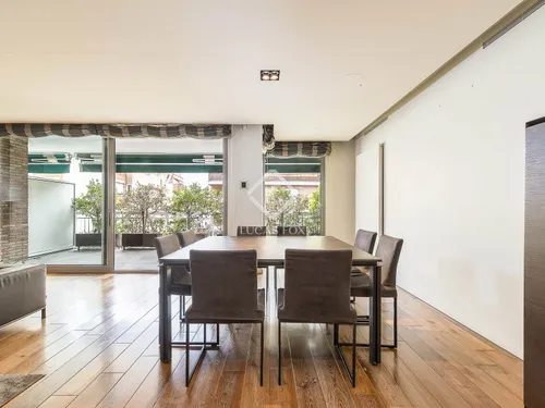 5 Bedrooms Apartment in Nena Casas