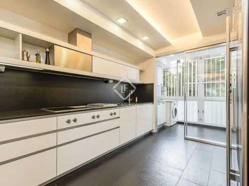5 Bedrooms Apartment in Nena Casas
