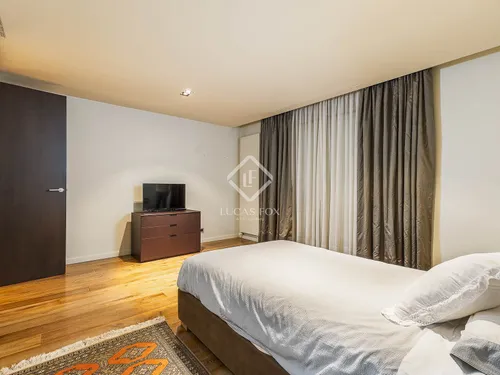 5 Bedrooms Apartment in Nena Casas