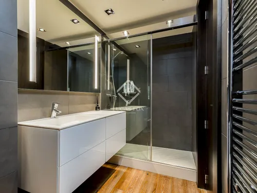 5 Bedrooms Apartment in Nena Casas