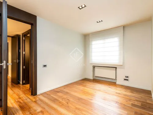 5 Bedrooms Apartment in Nena Casas