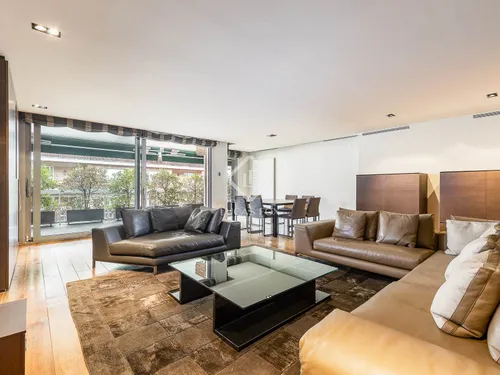 5 Bedrooms Apartment in Nena Casas