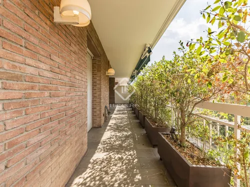 5 Bedrooms Apartment in Nena Casas
