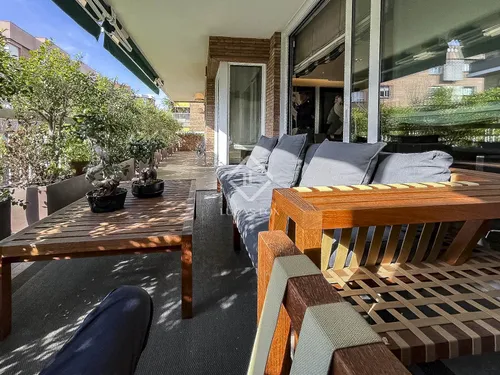 5 Bedrooms Apartment in Nena Casas