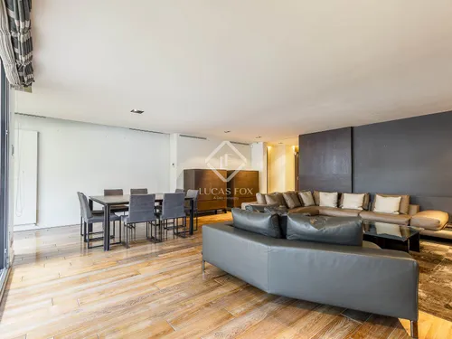 5 Bedrooms Apartment in Nena Casas