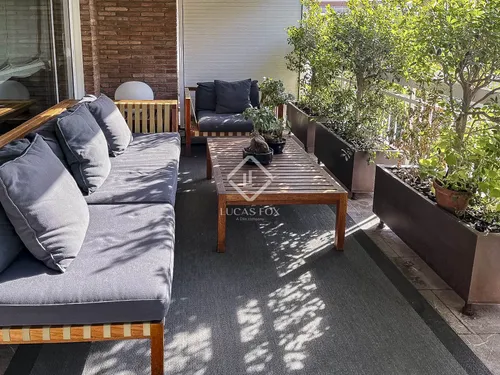 5 Bedrooms Apartment in Nena Casas