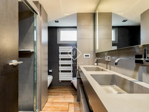 5 Bedrooms Apartment in Nena Casas