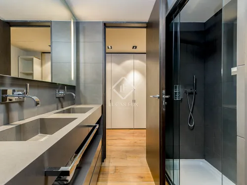 5 Bedrooms Apartment in Nena Casas