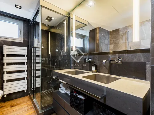 5 Bedrooms Apartment in Nena Casas