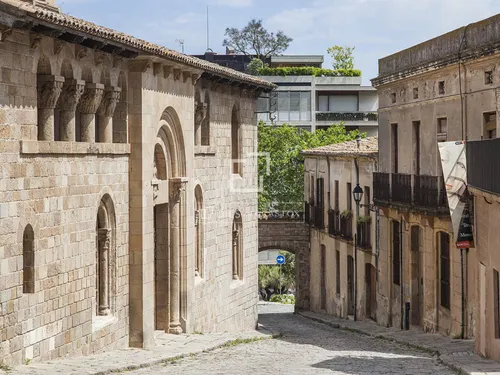 7 Bedrooms House / Villa in Abadessa Olzet