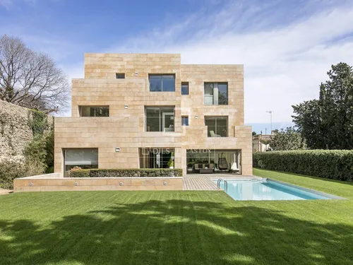 7 Bedrooms House / Villa in Abadessa Olzet