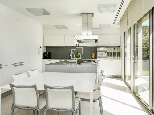 7 Bedrooms House / Villa in Abadessa Olzet