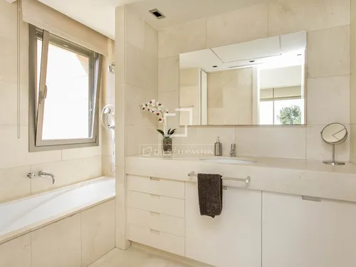 7 Bedrooms House / Villa in Abadessa Olzet