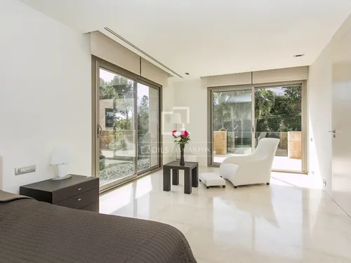 7 Bedrooms House / Villa in Abadessa Olzet