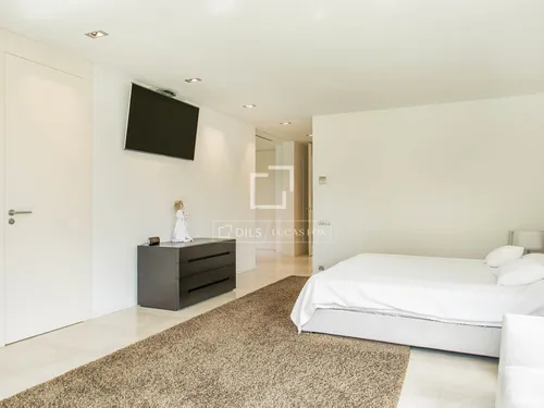 7 Bedrooms House / Villa in Abadessa Olzet