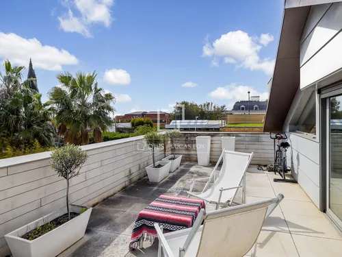 6 Bedrooms House / Villa in Avinguda Esplugues