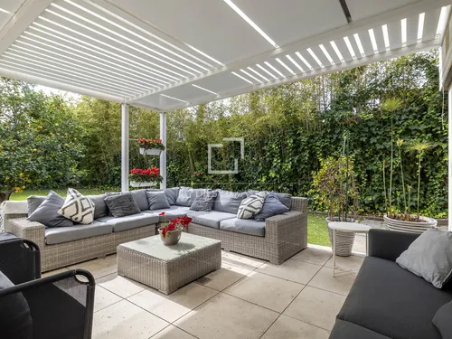 6 Bedrooms House / Villa in Avinguda Esplugues