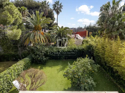 6 Bedrooms House / Villa in Avinguda Esplugues