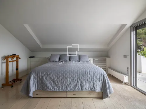 6 Bedrooms House / Villa in Avinguda Esplugues