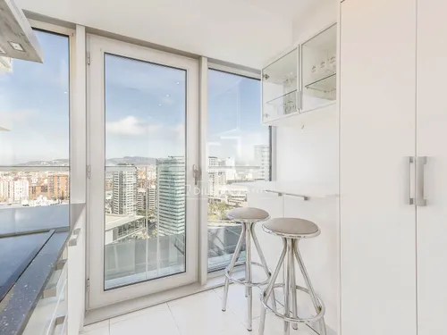 3 Bedrooms Apartment in Paseo Garcia Faria