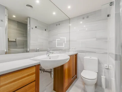 3 Bedrooms Apartment in Paseo Garcia Faria