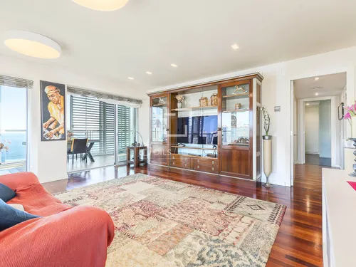 3 Bedrooms Apartment in Paseo Garcia Faria