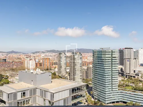 3 Bedrooms Apartment in Paseo Garcia Faria