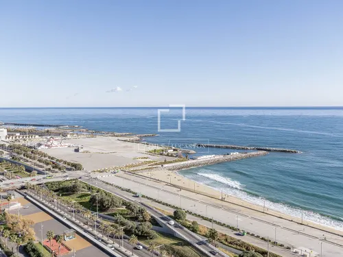 3 Bedrooms Apartment in Paseo Garcia Faria