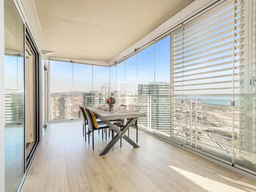 3 Bedroom apartment with 20m² terrace for sale in Diagonal Mar, Barcelona