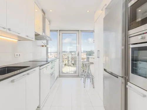 3 Bedrooms Apartment in Paseo Garcia Faria