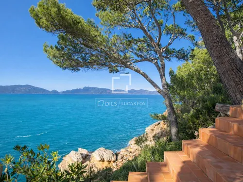 3 Bedrooms House / Villa in Camí vell de la Victòria